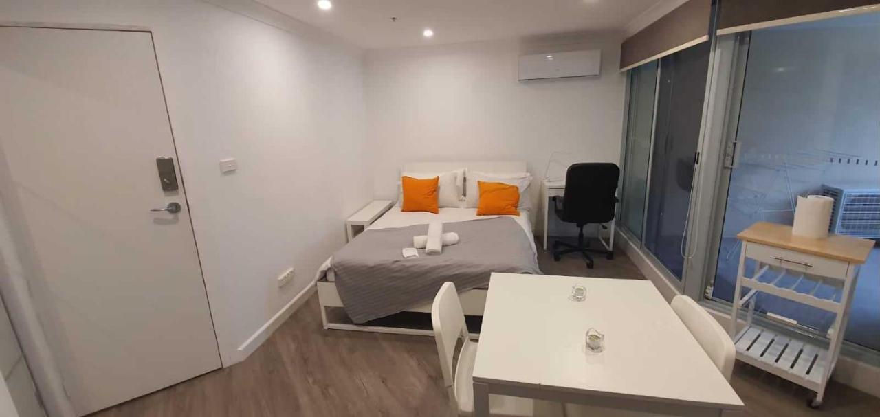 Dana-Cozy Studio With Shared Entry In The City Canberra Eksteriør billede